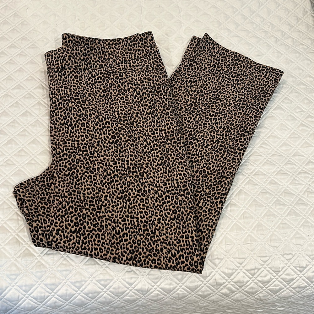 Chicos leopard print pull-on pants - Size 3.5 (18/XL)